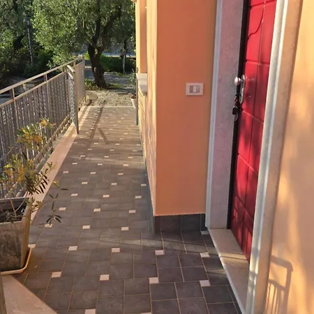 Il Finto Pepe Di Alessia 4*